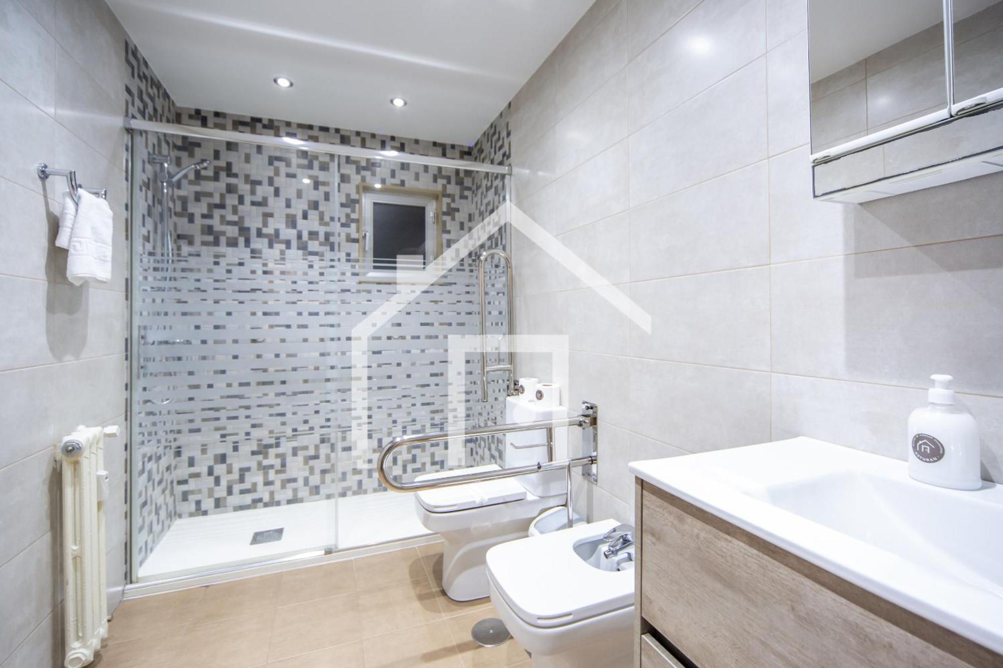 Atico Quintana II - Con Terraza, En El Centro Con Wifi Y Garaje Apartamento Oviedo Exterior foto